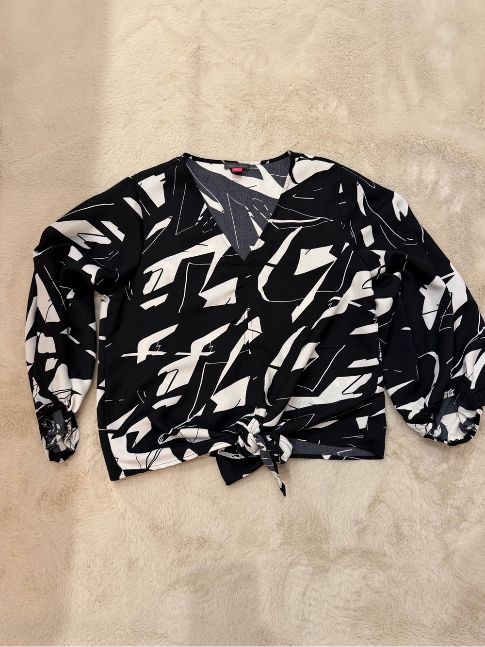 Vince Camuto Black & White Abstract Tie-Front Blouse